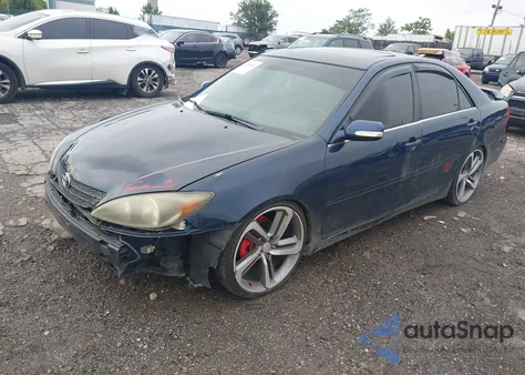 2004 Toyota Camry Se V6 z USA, uszkodzony, nr VIN 4T1BA32K94U504501